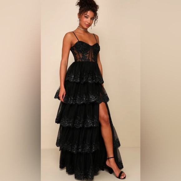 Lulus Alluring Sensation Black Tulle Embroidered Tiered Maxi Dress Sz M